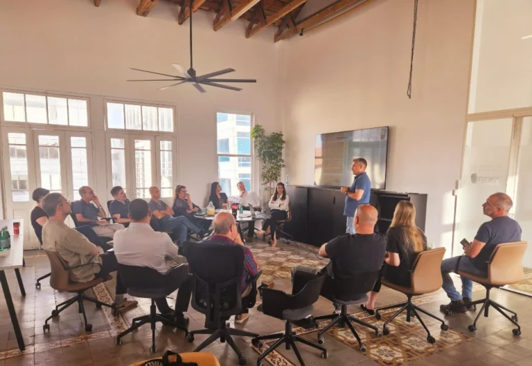 תמונות מכנסים