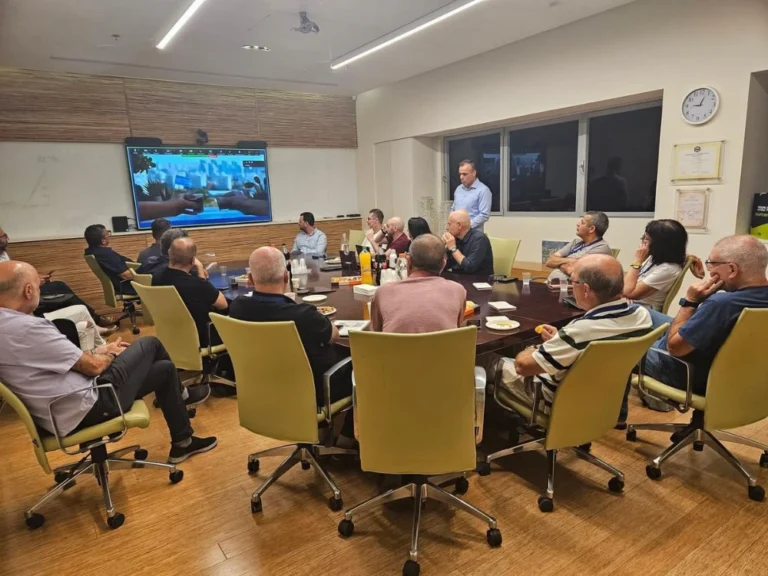 תמונות מכנסים